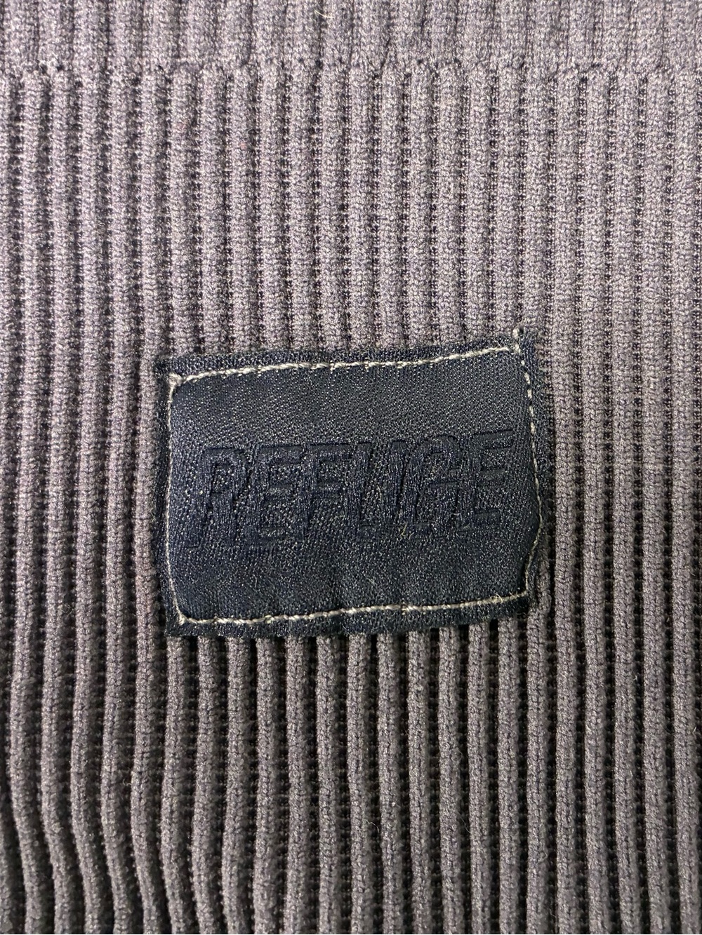 refuge Navy Ribbed Cropped Tank Top - Picture 5 of 7